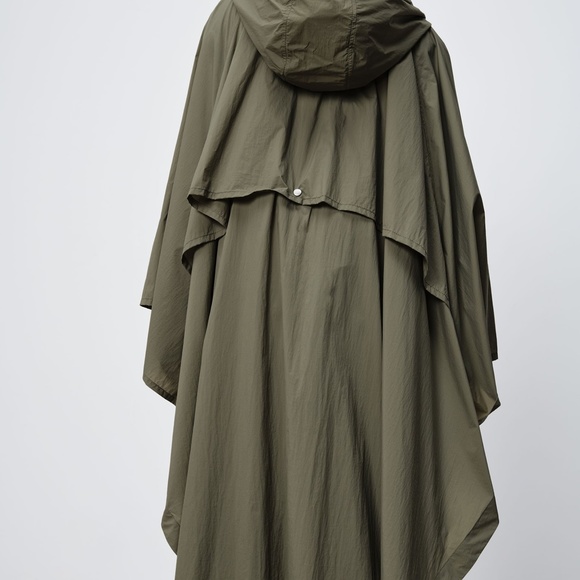 Zara Green Water Repellent Packable Hooded Rain Full Cut Cape Size L/XL … - Picture 4 of 5